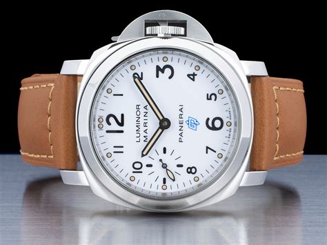 panerai luminor gmt quadrante bianco